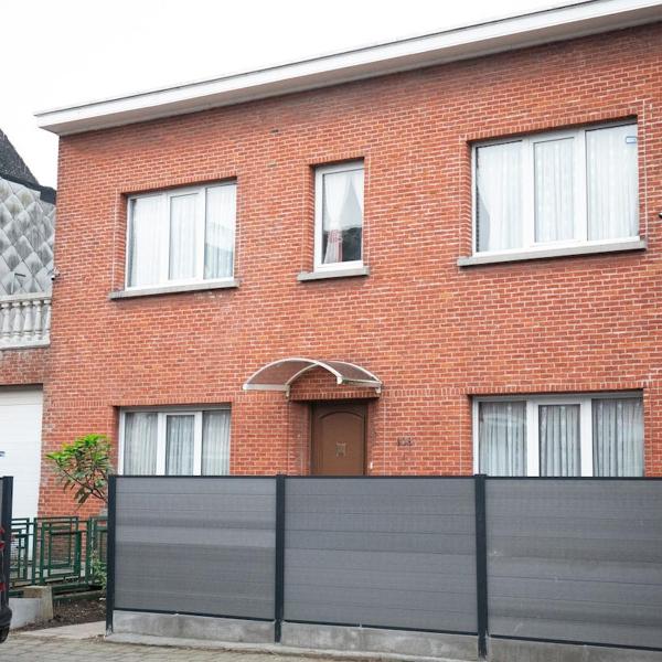 Cozy family home near LottoArena Antwerpen, Антверпен