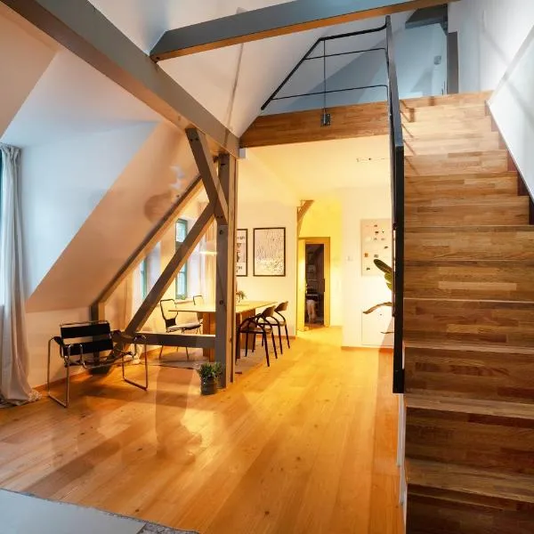 Design Studio in Hinterhof-Remise, hotel i Leipzig