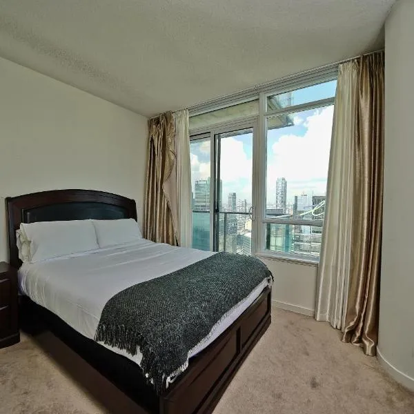 RivetStays - The Bremner I, hotel in Toronto