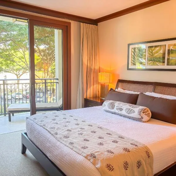 Luxury 3BR Ko Olina Beach Villa Sleeps 8 Ocean Views 2 Free Parking Steps to Lagoon, hotel in Kapolei