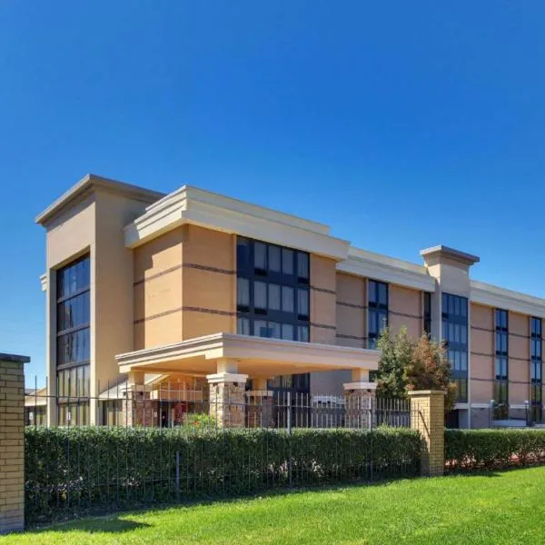Heritage Inn Suites Houston Sugar Land, Trademark by Wyndham, hôtel à Sugar Land
