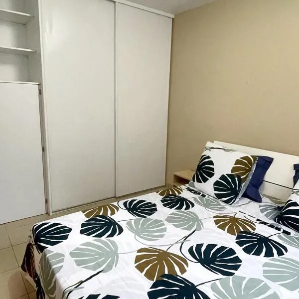 HeiBNB -Appart situé à Pirae, Hotel in Pirae