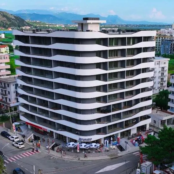 MEGAN RESIDENCE - floor 3, hotel in Shëngjin