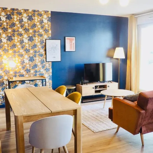 Charming apartment - private parking, balcony, hotel in Caen
