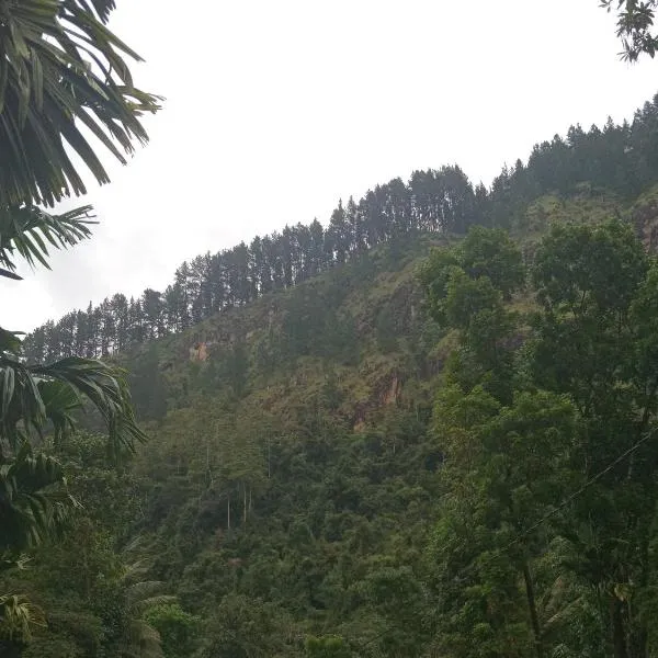 Rock View Holiday Bungalow, hotel in Matale