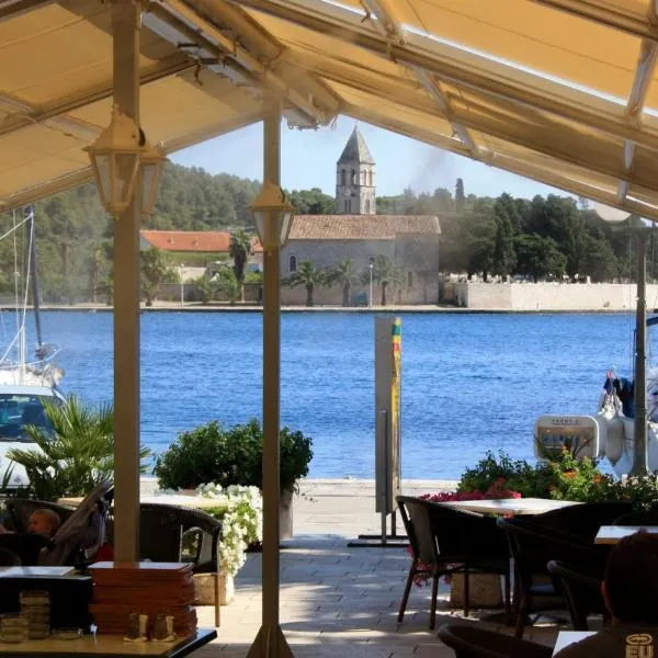 Apartment "Kod None", hotelli kohteessa Vis