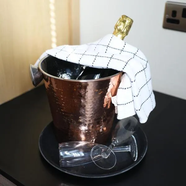 The Regent Motel & Bar, Hotel in Rye