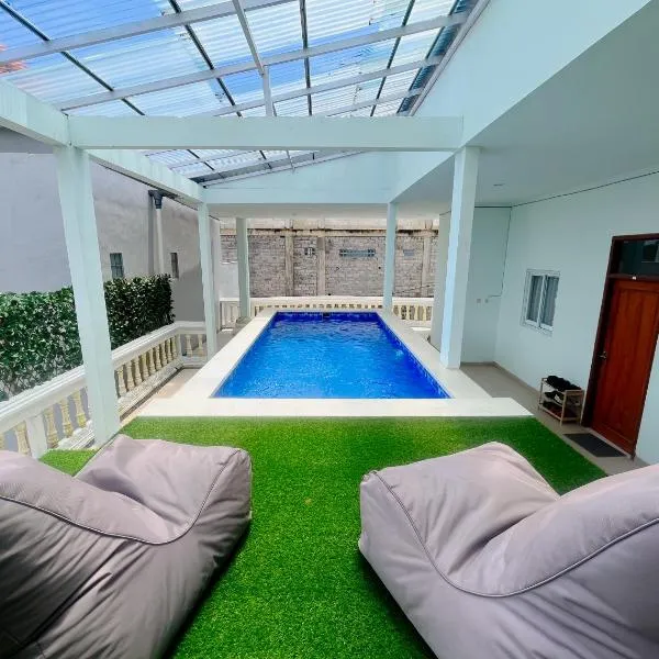 Coco Guest House Canggu, hotel in Kerobokan