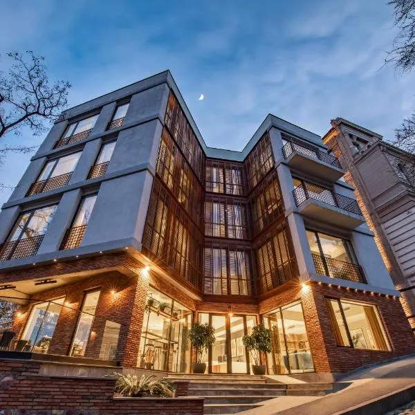 Barnovi Boutique Hotel, hotel v destinaci Tbilisi City