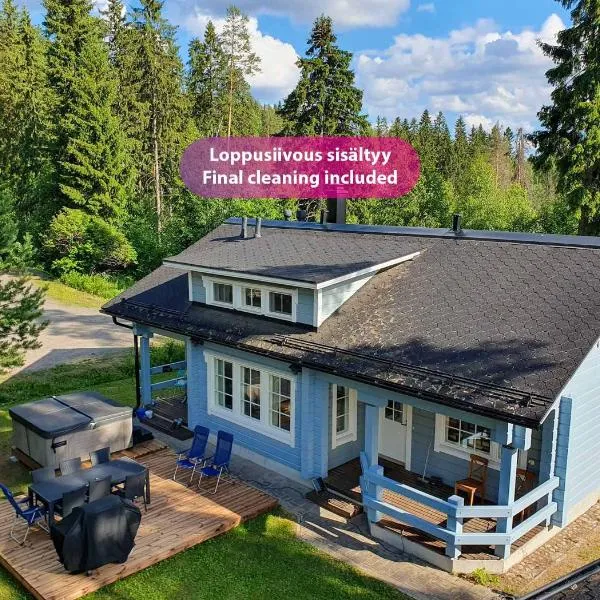 Villa Punahilkka - 10 hlö, Länsi-Himos, hotel v destinaci Jämsä