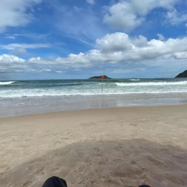 Praia do Tombo - Aconchego no Guarujá, ξενοδοχείο σε Γκουαρούχα