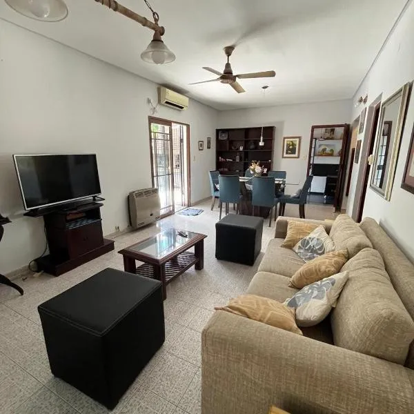 Apartamento con una terraza muy espaciosa, hotel en San Miguel de Tucumán