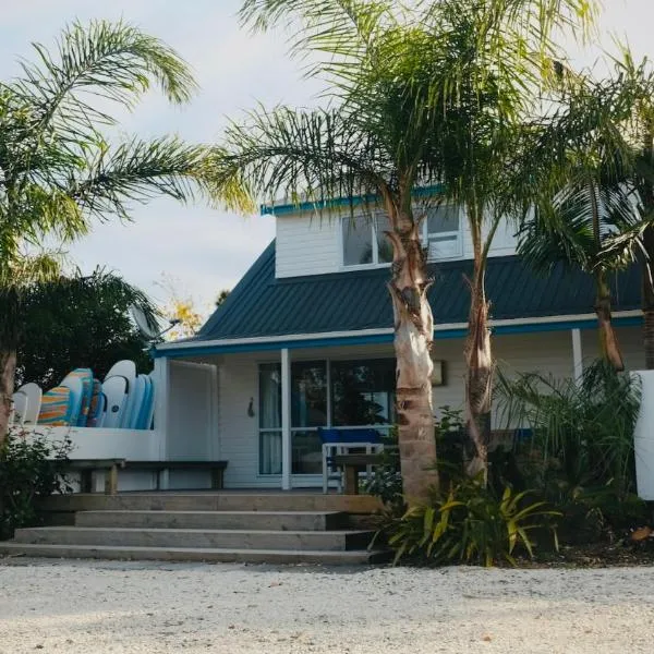 Aotearoa Surf Lodge, hotel v destinaci Mangawhai