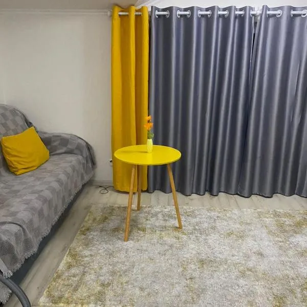 Квартира Студия 21 9 в Raduga West, hotel v destinaci Koshkolʼ