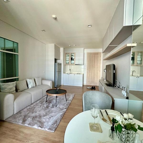 Luxury Apartment at Central Watthana, Bangkok