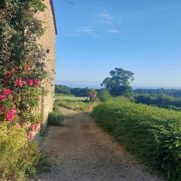 Les deux caps, hotel in Carneville