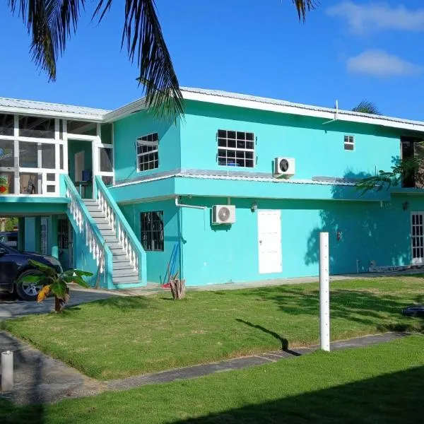 Bamboleo Inn, hotel en Ladyville
