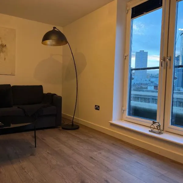 2 Bedroom Penthouse City View, hotel in Birmingham