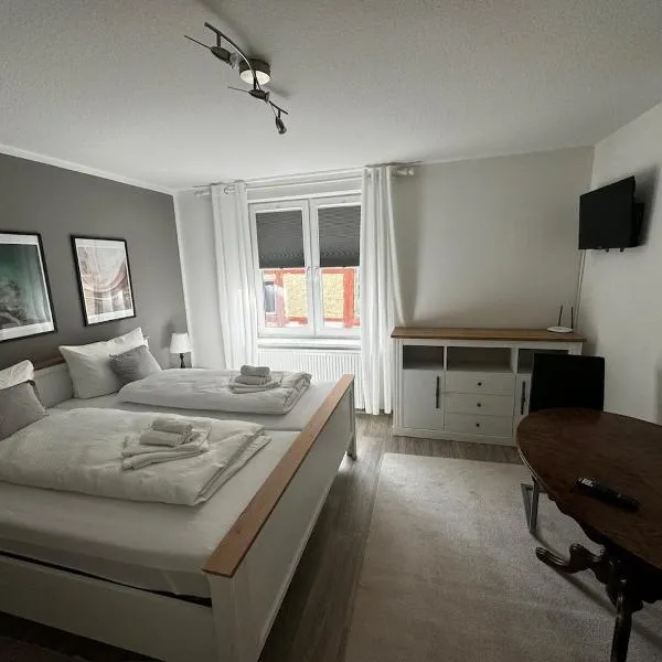 Malchower XXL Ferienwohnung, хотел в Малхов