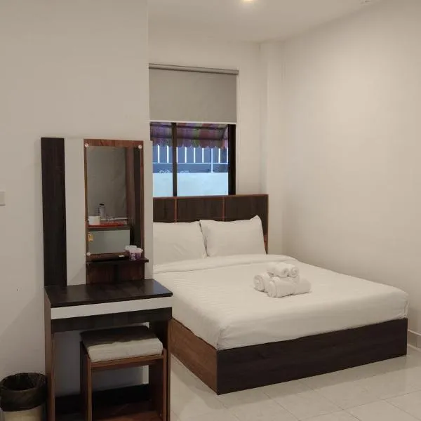 Tiger Nanai guest house, hotel in Patong Beach