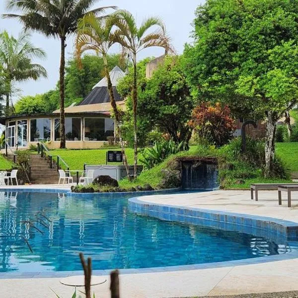 Royal Palm Galapagos, Curio Collection Hotel by Hilton, hotel in Bellavista