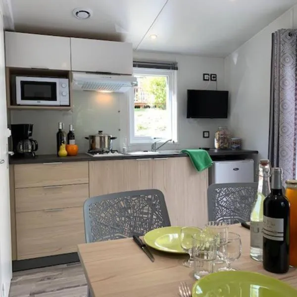 Camping le Mas des Sedaries, hotel v destinaci Villefort