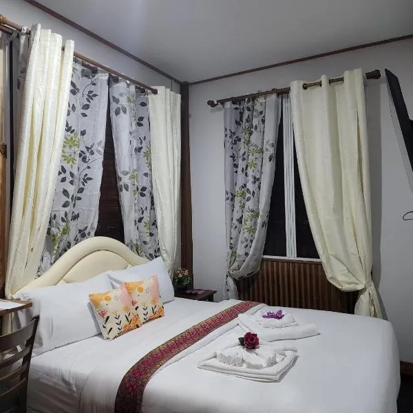 Kwanruean Boutique Hotel, hotel v destinaci Ban Chalon