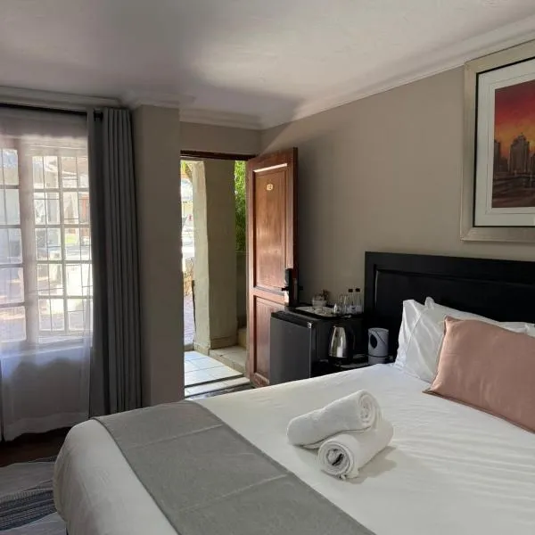 The Eden Boulders Hotel and Resort Midrand، فندق في ميدراند