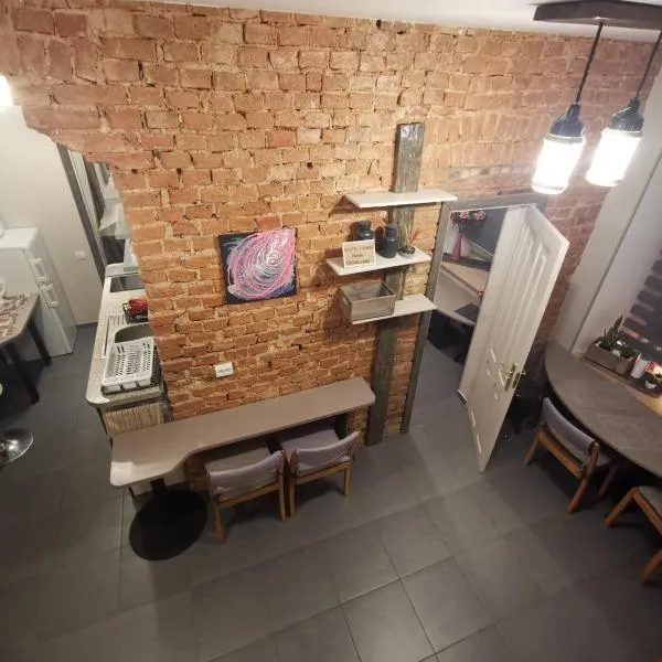 Alejas KAMBARI, Hotel in Bēne