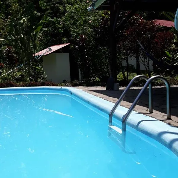 Cabinas Nirvana, Hotel in Cahuita