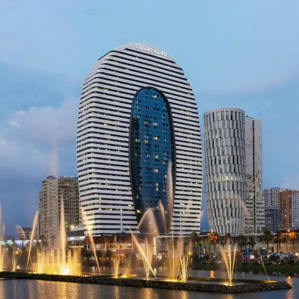 Courtyard by Marriott Batumi, hotell i Batumi