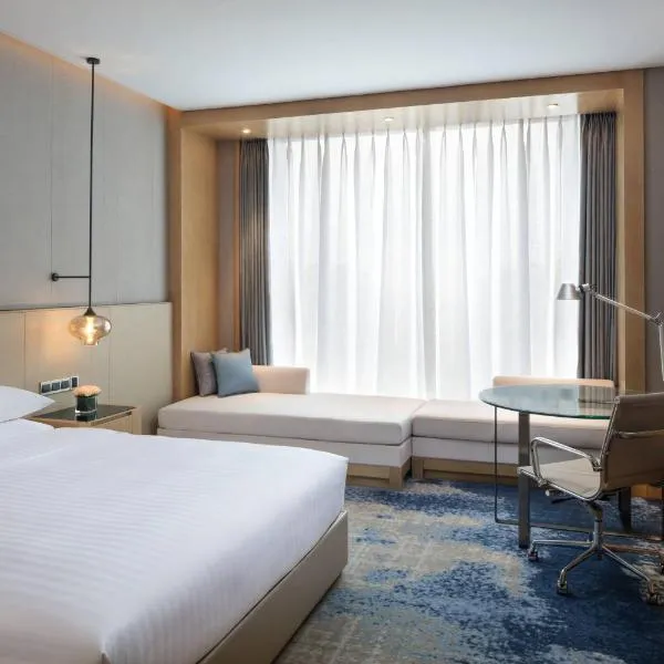 Courtyard by Marriott Zhengzhou Airport, hotel v destinaci Čeng-čou