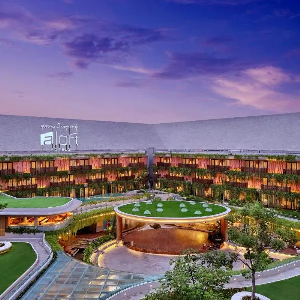 Aloft Bali Kuta at Beachwalk, hotel in Kuta