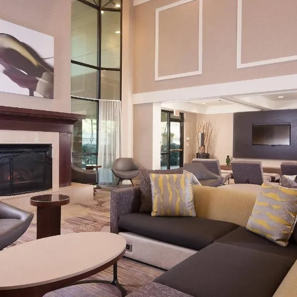 Courtyard Greenville-Spartanburg Airport, hotel en Greenville