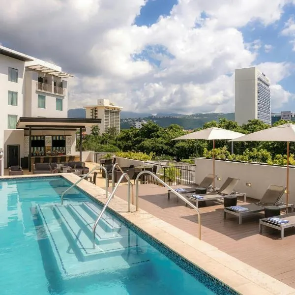 Courtyard by Marriott Kingston, Jamaica – hotel w mieście Kingston