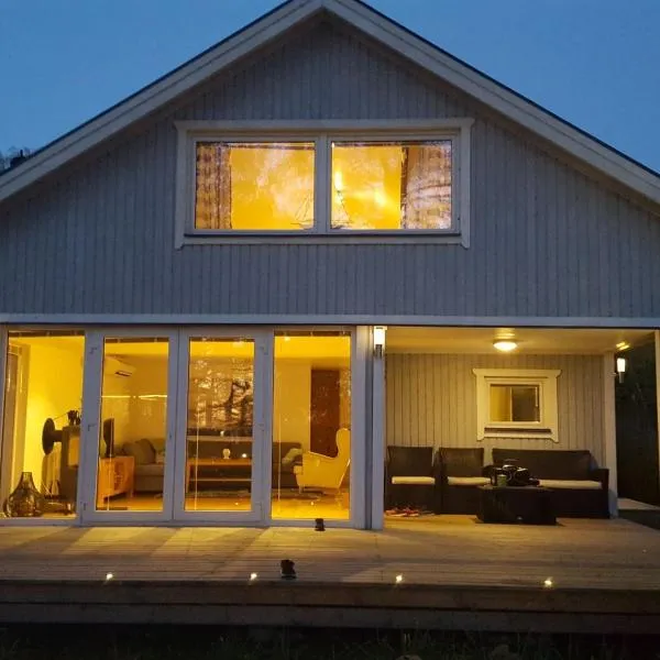 Villa Lakeside, hotel in Osbyholm