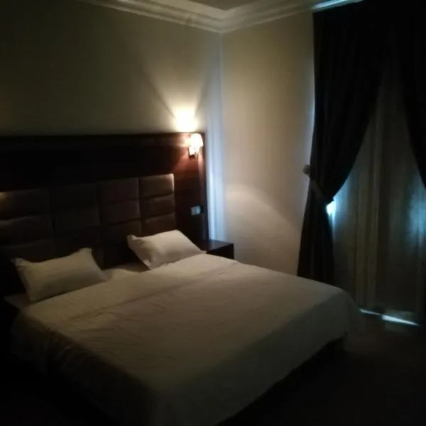 شقه مفروشه دوبلكس من غرفتين نوم حى العليا الخبر, ξενοδοχείο σε Al Khobar