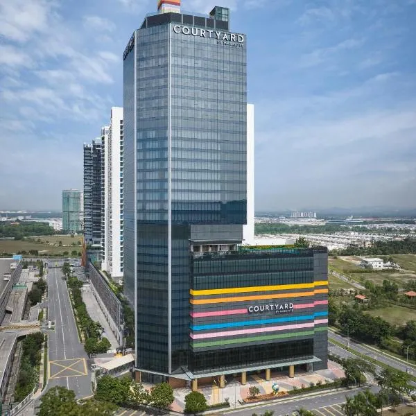 Courtyard by Marriott Setia Alam، فندق في سيتيا عالم