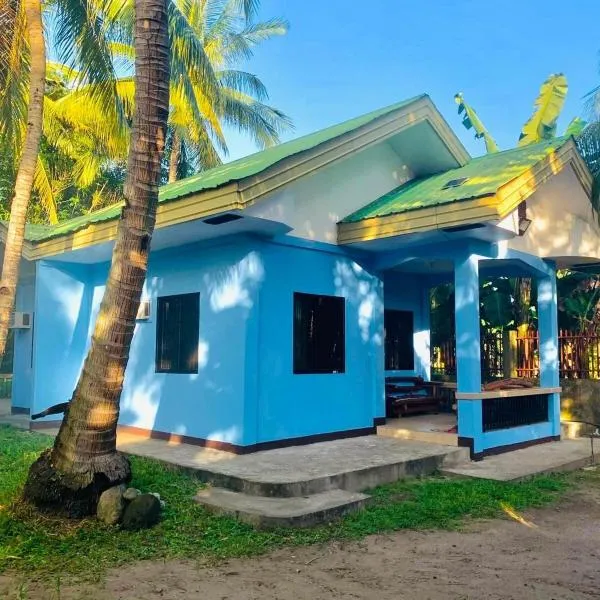 Colorful Tropical Bungalow, khách sạn ở Bacong