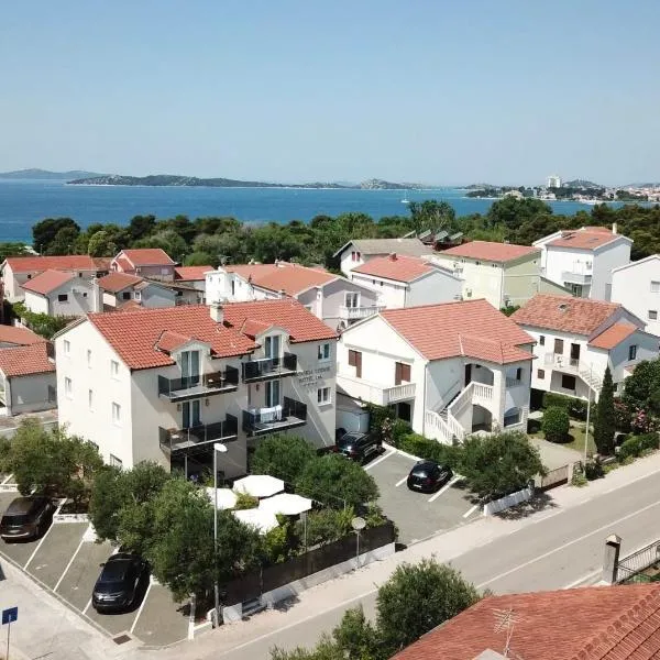 Viktoria Lodge Bed and Breakfast, hotell i Vodice
