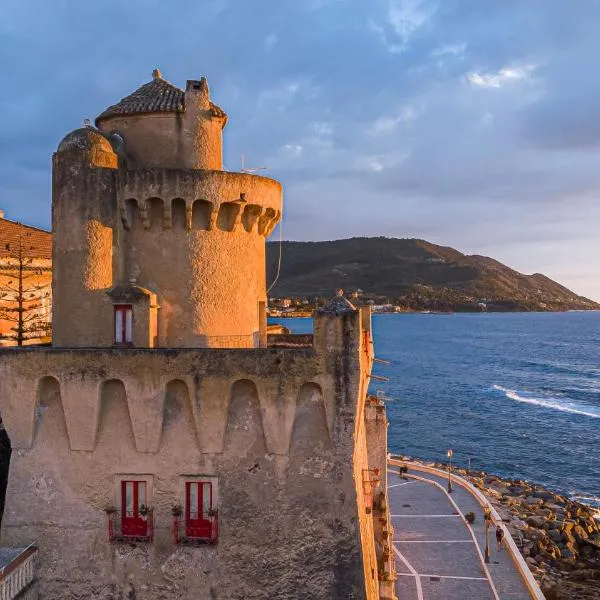 Torre Perrotti - Le suite, hotel v destinaci Santa Maria di Castellabate
