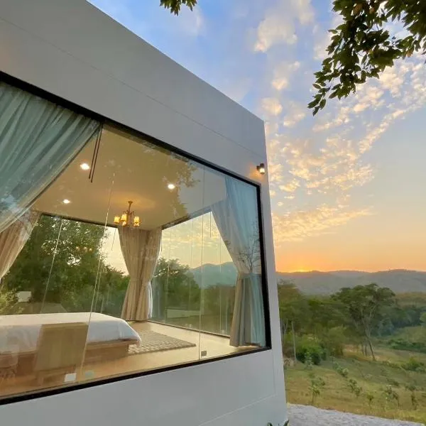 Rabbit Forest สวนผึ้ง, ξενοδοχείο σε Thung Faek