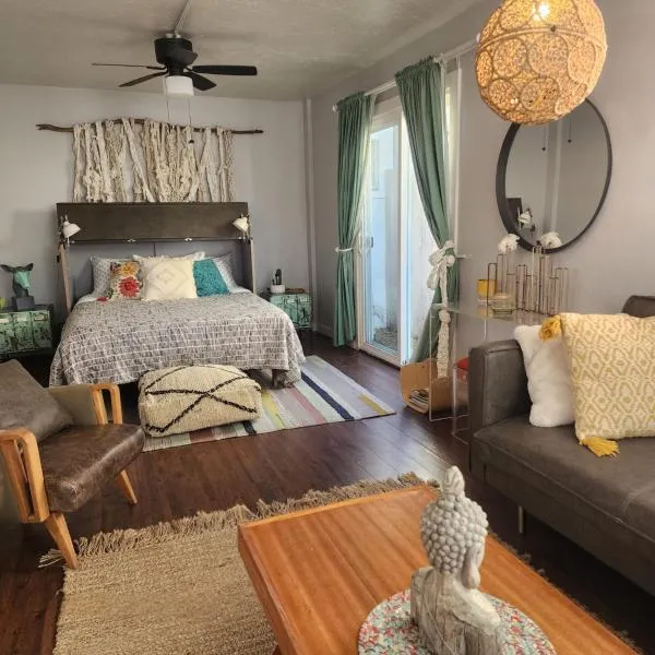 Urban Beach Getaway 2, hotel v San Diegu