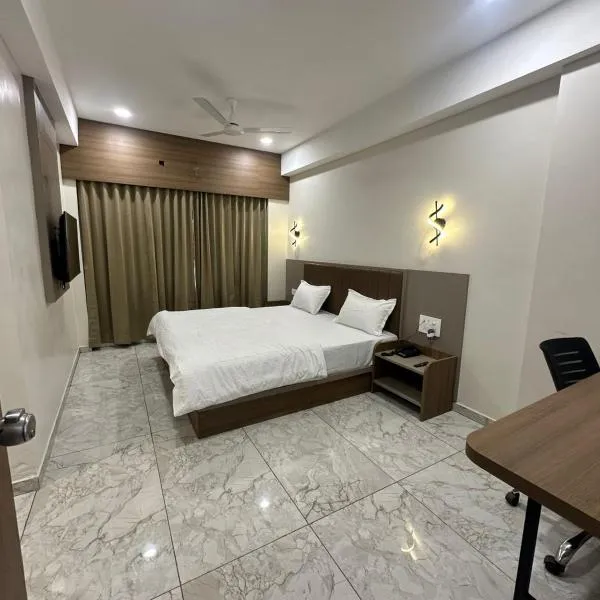 Hotel Fun n Food, hotel v destinaci Bhuj