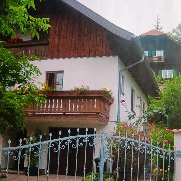Ferienwohnung am Traunsee, hotel in Eck