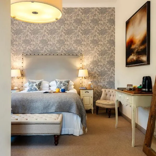 The Tytherleigh Arms, hotel u gradu Axminster