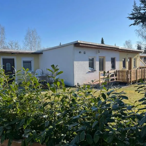 Ferienhaus 46 oder 47 oder 48 am Zeulenrodaer Meer、Zadelsdorfのホテル