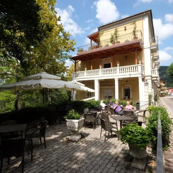 Hotel Mazzocca, מלון בקרמאניקו טרמה