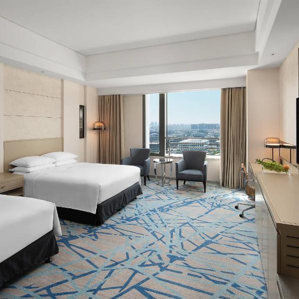 Renaissance Shanghai Caohejing Hotel, Шанхай