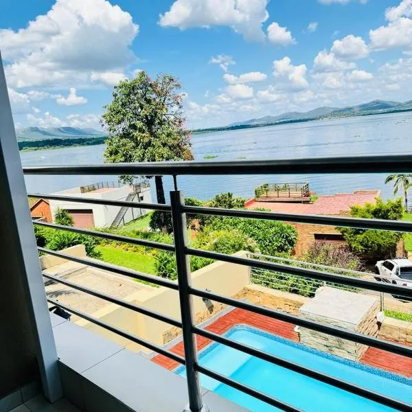 The Holiday House Harties, hotel in Hartbeespoort